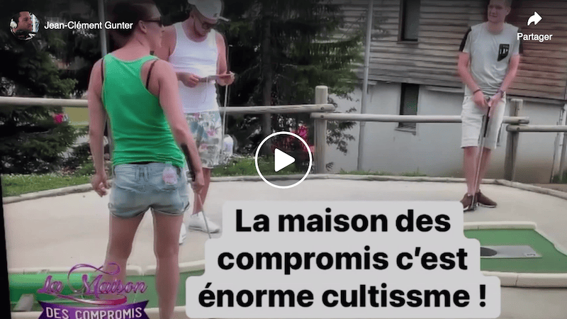 Téléréalité du moment : trois fans de La maison des compromis nous ont envoyé quatre vidéos. Une vidéo avec une scène dans laquelle Dadyday explique ce que veut dire roucoulélé. Sauf qu'il se trompe et ne connait pas la vraie signification, pourtant le mot fait partie de l'une de ses chansons. Il suffit de faire un petit tour sur Google.