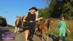 Téléréalité à la montagne avec des animaux, des chevaux, des chiens - Des candidats qui vont devoir faire des compromis - Attention aux clashs/aux engueulades.
