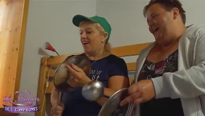 Elles ont les candidates qui mettent l'ambiance dans la maison - Elle réveille les candidats/candidates en faisant beaucoup de bruit et ça clash (elles sont drôles et insupportables) - Ne pas faire de compromis et tout bascule dans cette saison 2 de cette téléréalité.