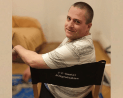 Depuis ses 15 ans, le réalisateur suisse (il est aussi producteur) - Jean-Clément Gunter réalise des films d'horreur et télé-réalité/télétéalité en série.