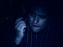 Film d'horreur gore avec des zombis - Film de peur (qui fou la trouille - Pourquoi nous !/Why Us? en DVD et streaming (AVOD, VOD et TVOD) - Film d'horreur en streaming gratuit.