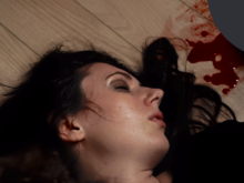 Un film d'horreur de trouille/qui fait peur - Ce film gore/violent est interdit aux moins de 18 ans (déconseillé aux personnes/âmes sensibles) - Un film de Jean-Clément Gunter - Film suisse disponible en streaming (AVOD, VOD et TVOD) et en DVD.